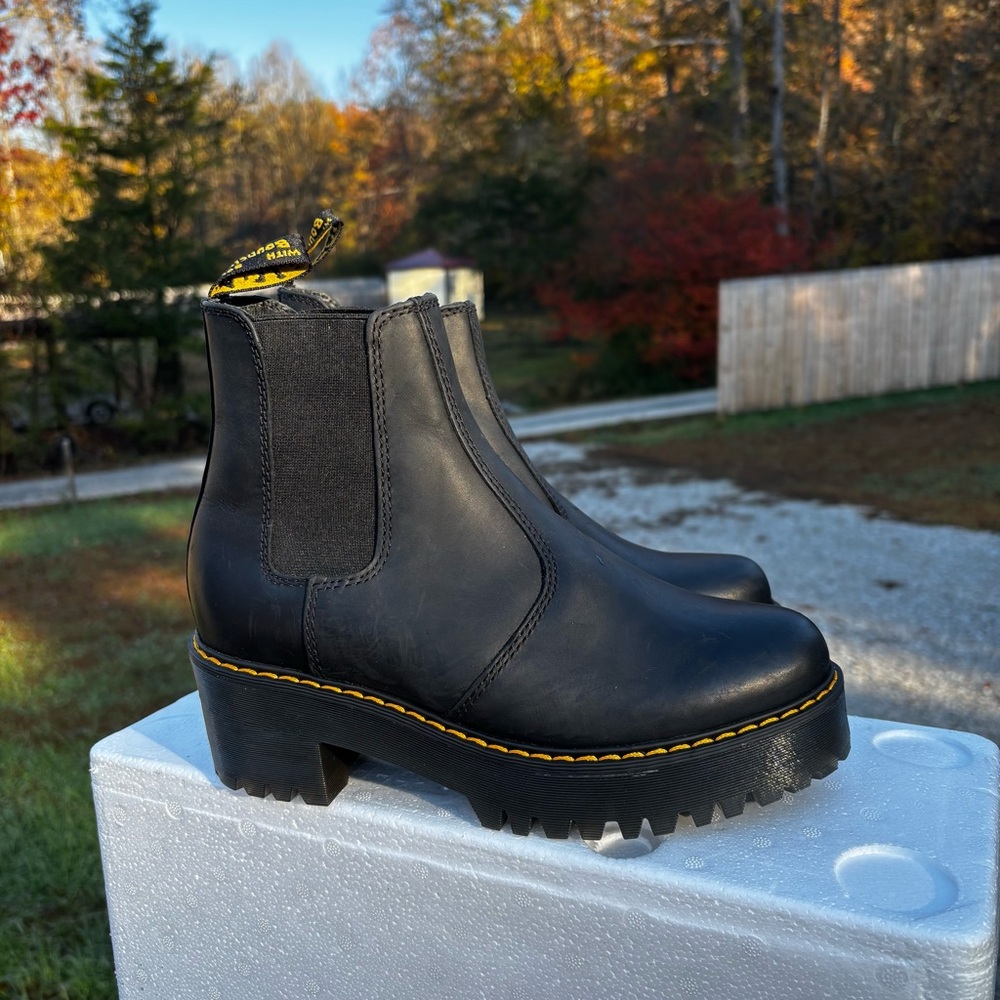Dr. Martens Rometty Chelsea Black Burnished Wyoming - 23917001 - Size 8